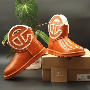 UGGxTelfar Logo Mini crinkle leather/spicy pumpkin! NWT, includes box/dust bag.